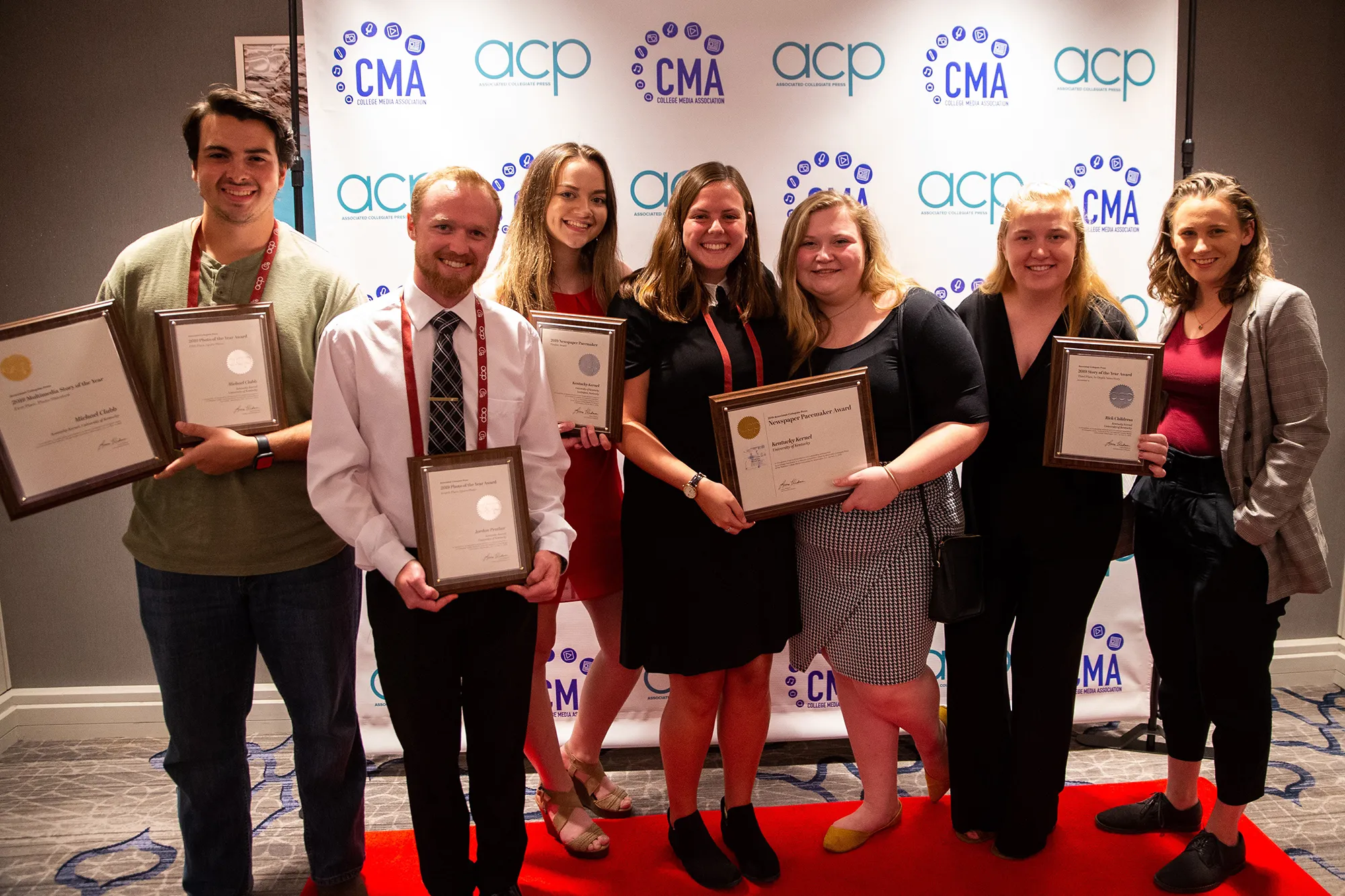 L-R: photo editors Michael Clubb, Jordan Prather, asst. news/lifestyle editor Hailey Peters, former editor-in-chief Bailey Vandiver, former managing editor McKenna Horsley, asst. news/lifestyle editor Natalie Parks, and former opinions editor Sarah Ladd.