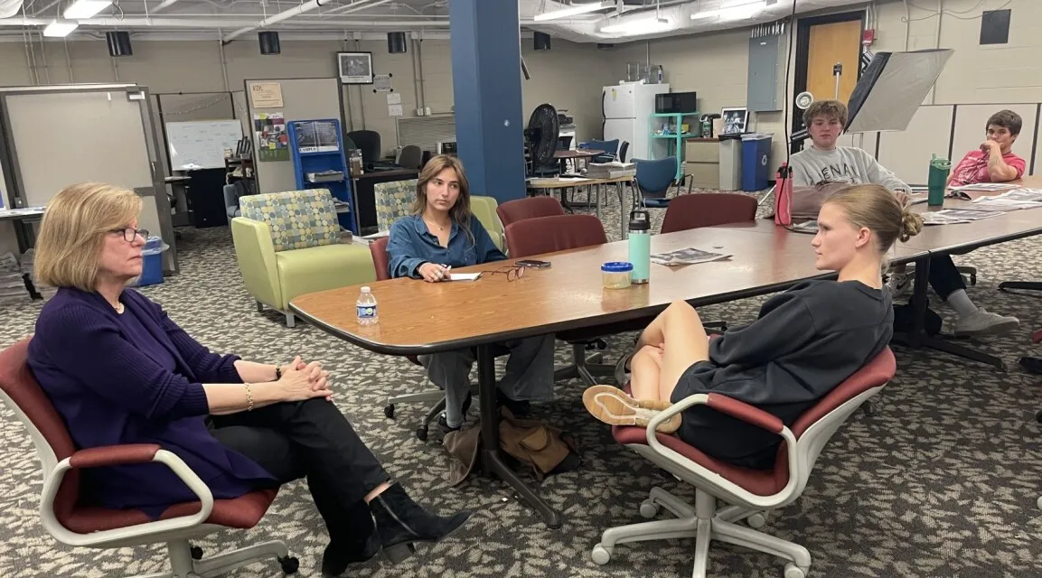 USA Today's Susan Page (left) meets with students at the Kernel student media offices on campus. 