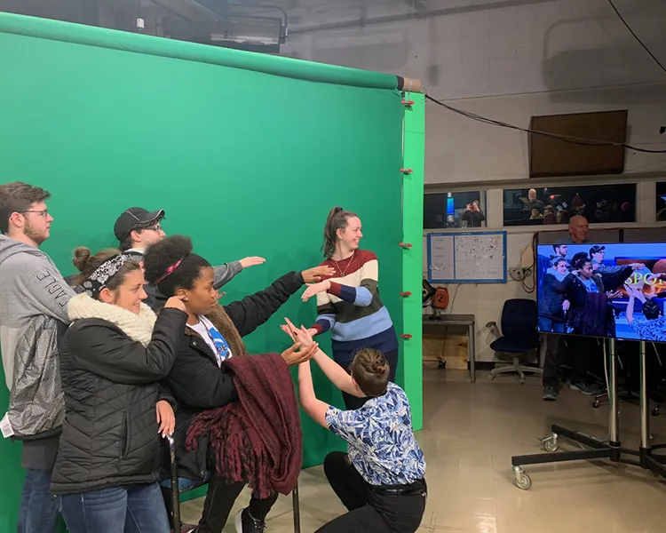 LLP tests green screen